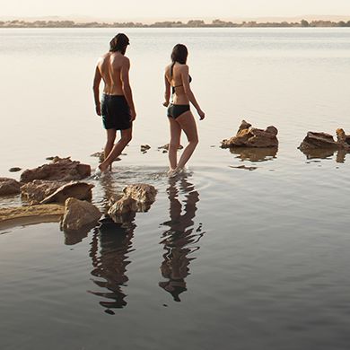 Opposites attract Finding your dream honeymoon Opposites attract Finding your dream honeymoon