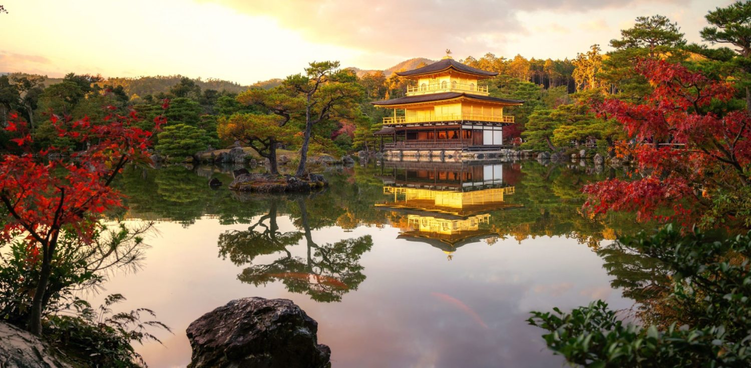 Discover remarkable Japanese sights like this view of lake-side shrine when you take a tailor-made holiday with Alfred&.
