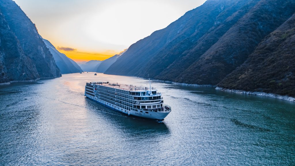 Cruise the newest ship on the Yangtze River