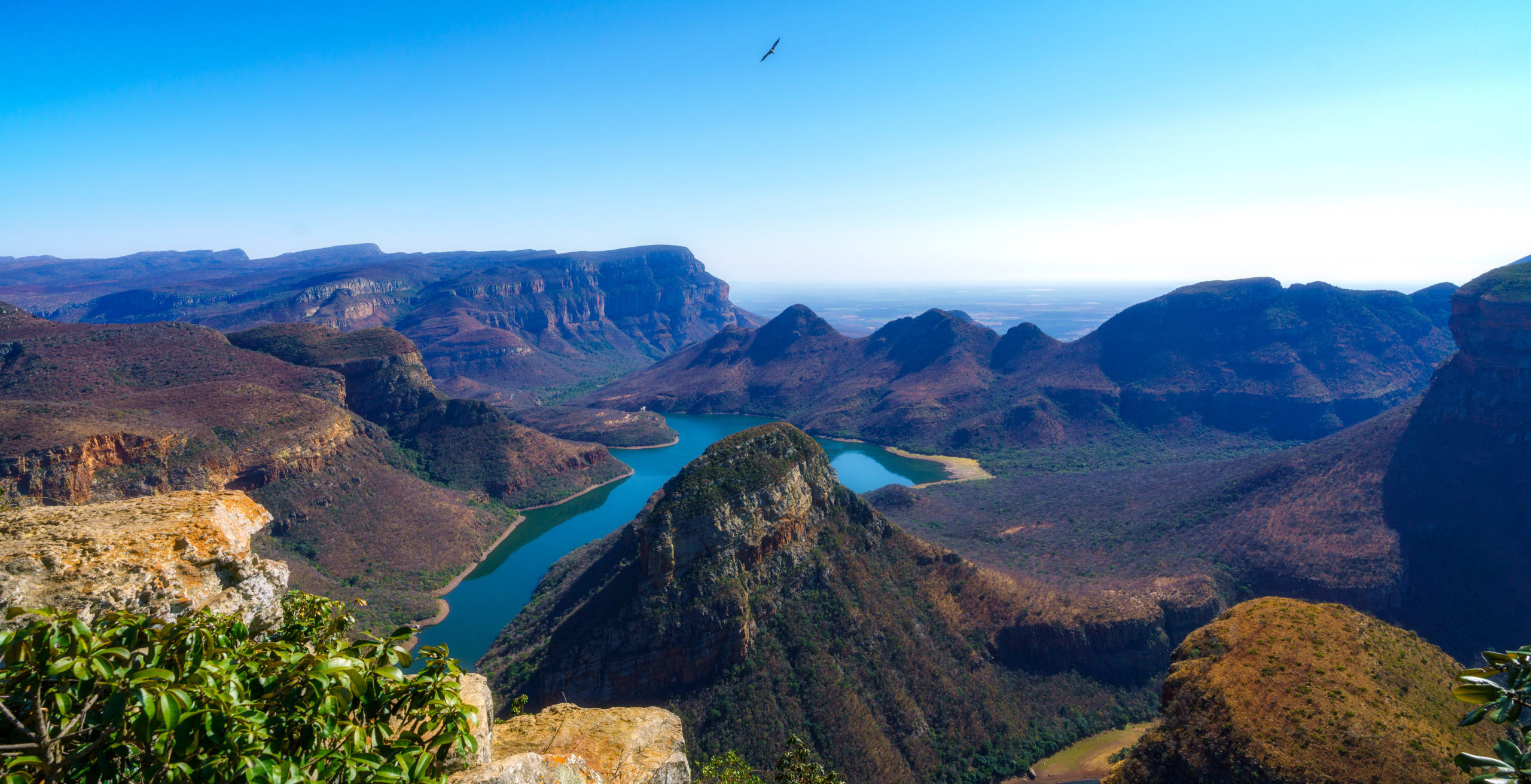 Experience extraordinary landscape like the Blyde River Canyon on the Panorama Route, South Africa, when you take a tailor-made holiday with Alfred&.