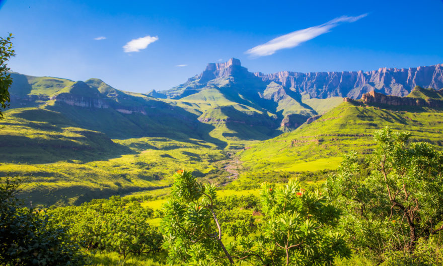 Experience extraordinary landscape like these Drakensberg mountains when you take a tailor-made holiday with Alfred&.