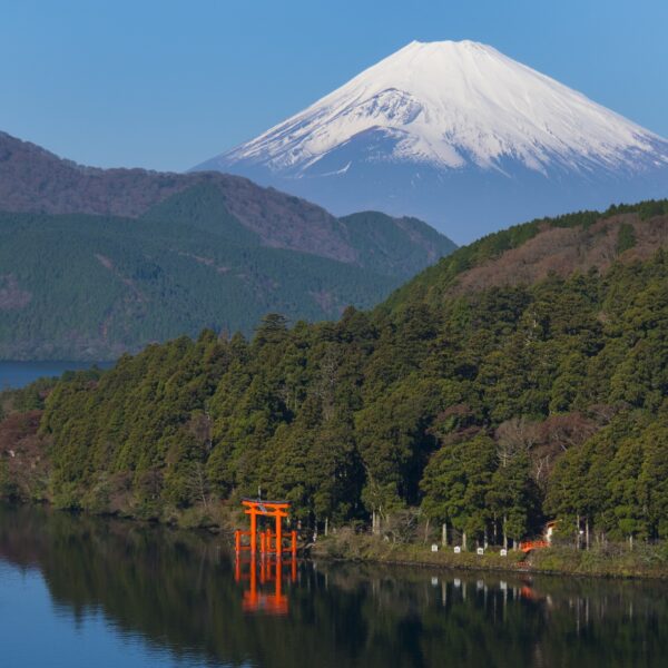 Mountain Fuji and Lake Ashi with Hakone Temple