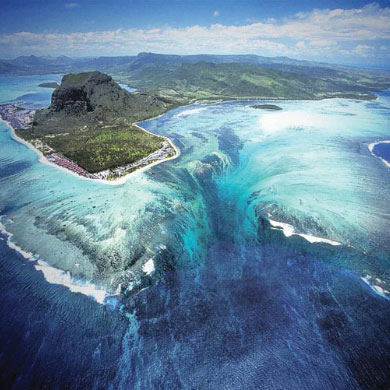 Mauritius’ spectacular underwater waterfall