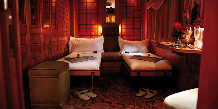 Dining car on the Eastern & Oriental Express Dining car on the Eastern & Oriental Express