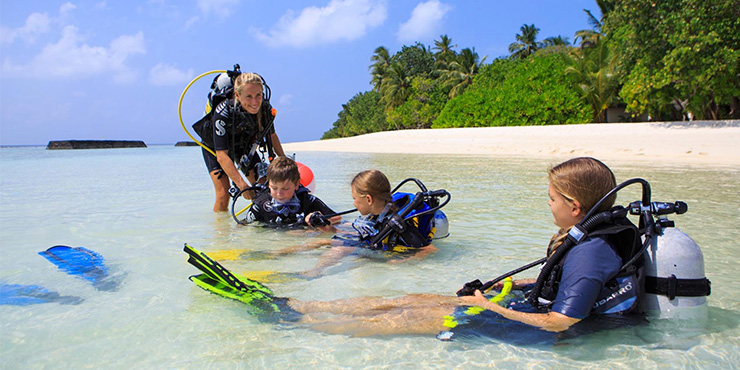 Learn to dive at Kuramathi Maldives
