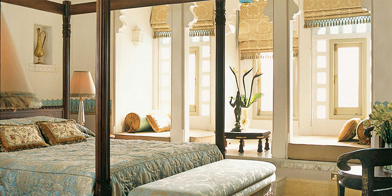 Sandhya Historical Suite at Taj Lake Palace