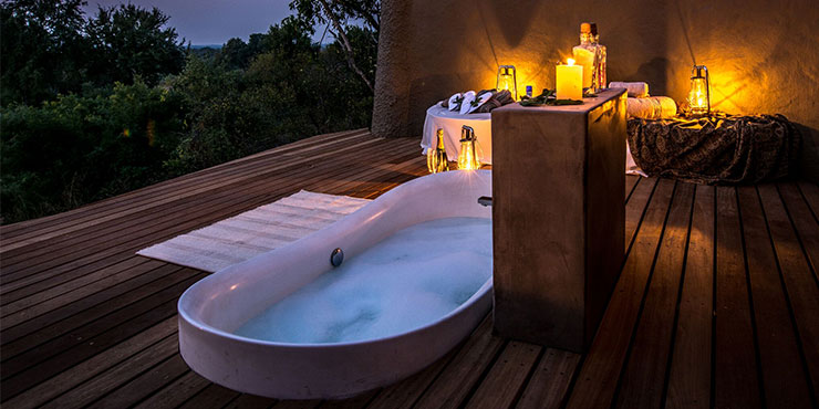 Take a romantic bath in the wild