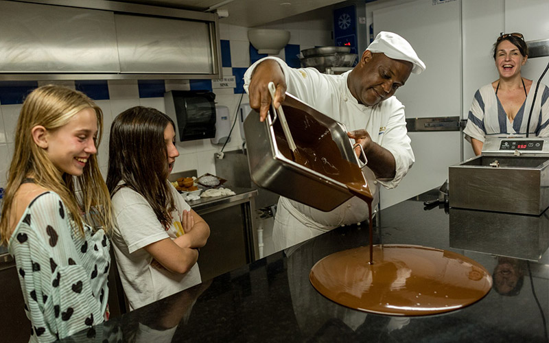 Learn about chocolate with the chefs
