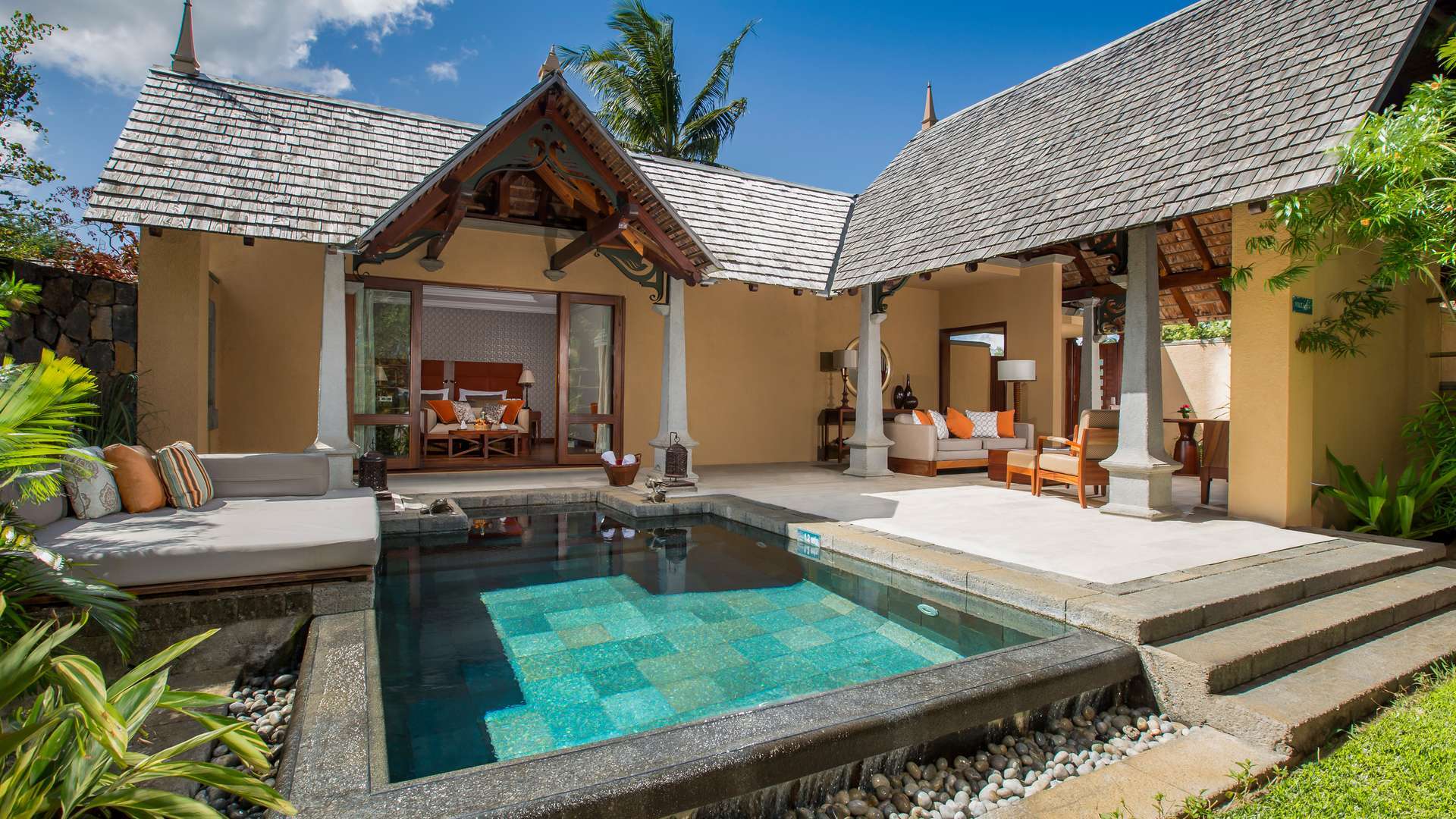 Private pool villa at Maradiva